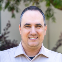 Tom Themeles - تام تملز